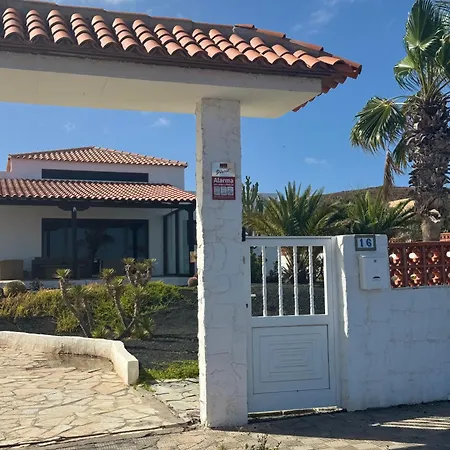 Solerolo - Stunning In Villa