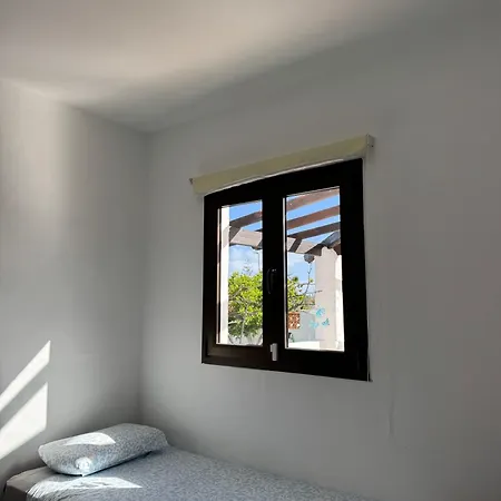 Solerolo - Stunning In Villa Parque Holandes