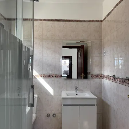 Solerolo - Stunning In Villa *