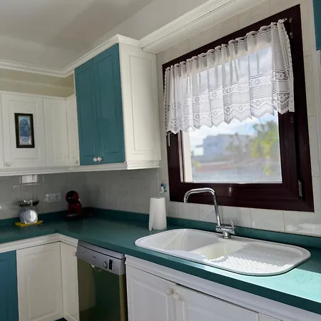 Solerolo - Stunning In Villa *